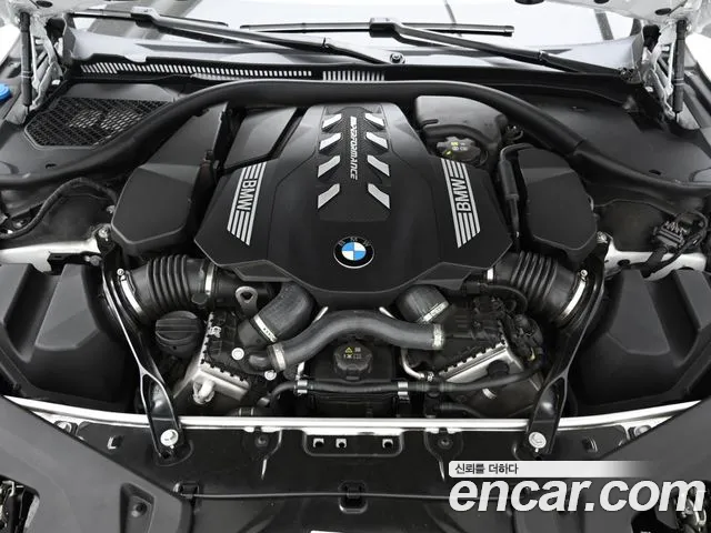 BMW 8 Series G15 — Фото автомобиля 6