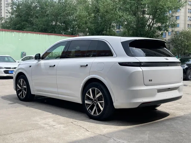Li Auto L7 — Фото автомобиля 6