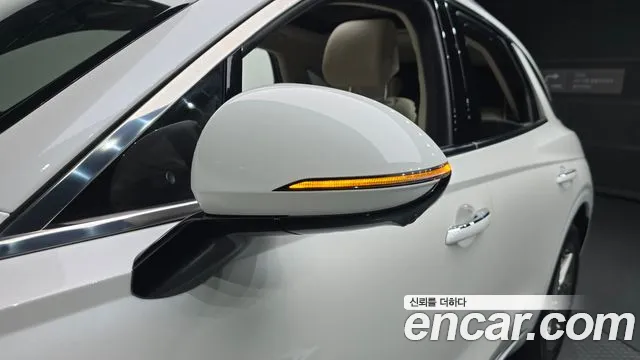 Genesis GV70 2.5T Бензин 2WD — Фото автомобиля 30