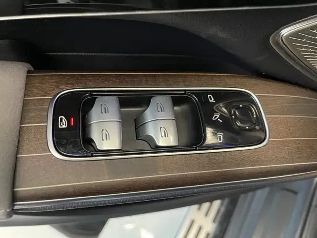 Mercedes-Benz Mercedes-Benz EQS SUV 2025 Model 500 4MATIC — Фото автомобиля 22