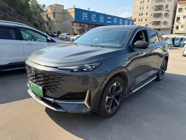 Changan UNI-K iDD — Фото автомобиля 2
