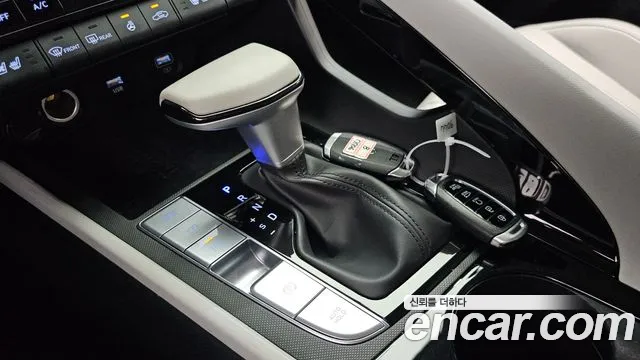 Hyundai AVANTE Inspiration — Фото автомобиля 9