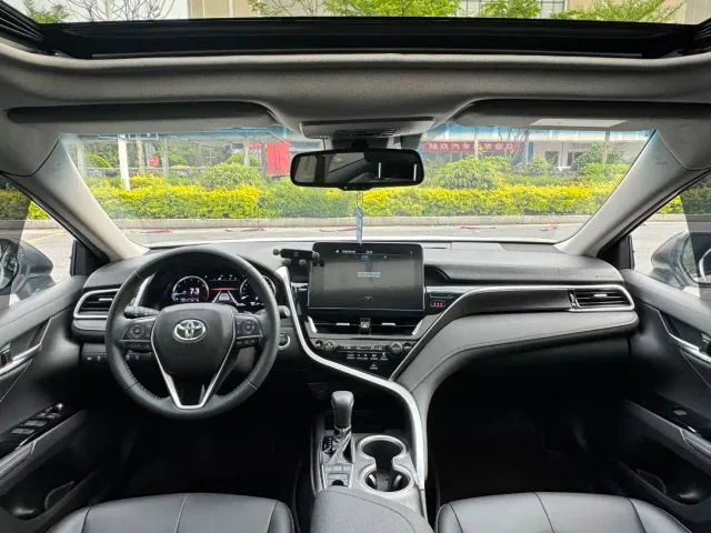 Toyota Camry — Фото автомобиля 5