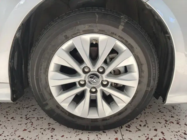 Toyota Corolla — Фото автомобиля 16