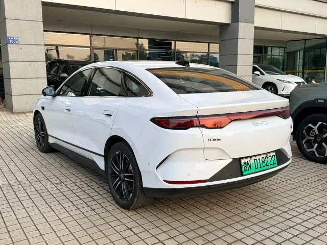 BYD Qin L — Фото автомобиля 6