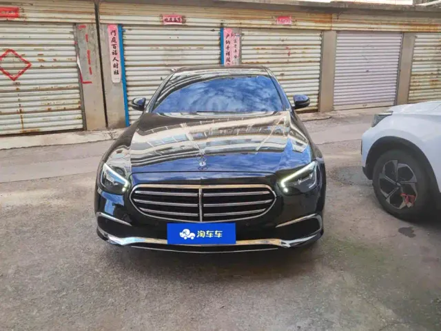 Mercedes-Benz E-Class — Фото автомобиля 2