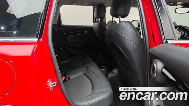 Mini Cooper Cooper 5 дверей Classic — Фото автомобиля 11