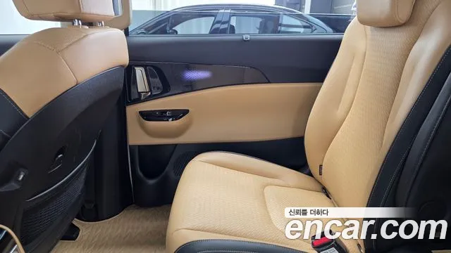 Kia Canival Carnival 4 поколение Бензин 9 мест Signature — Фото автомобиля 25