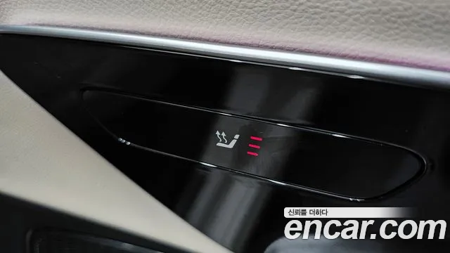Mercedes-Benz E-Class — Фото автомобиля 18