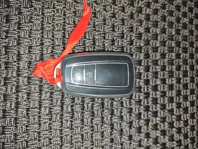 Toyota RAV4 — Фото автомобиля 8