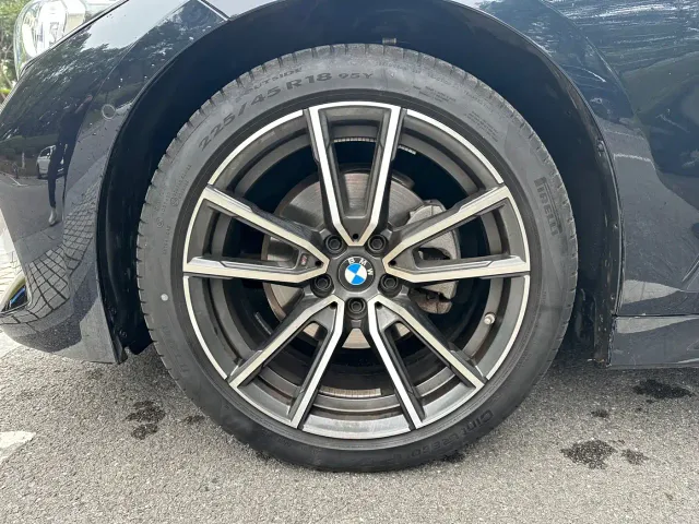BMW 3 Series — Фото автомобиля 10