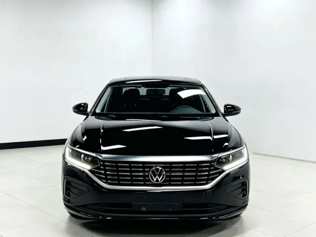 Volkswagen Passat — Фото автомобиля 2