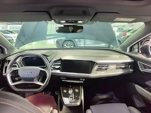 Audi Q4 e-tron — Фото автомобиля 9