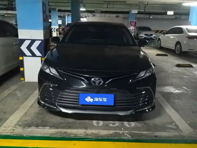 Toyota Camry — Фото автомобиля 2