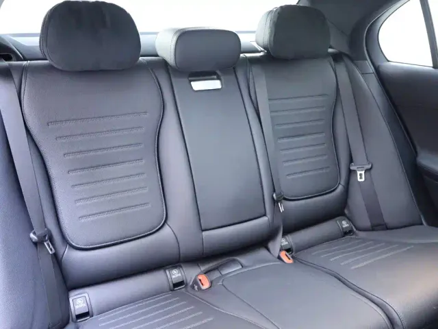 Mercedes-Benz C-Class — Фото автомобиля 23