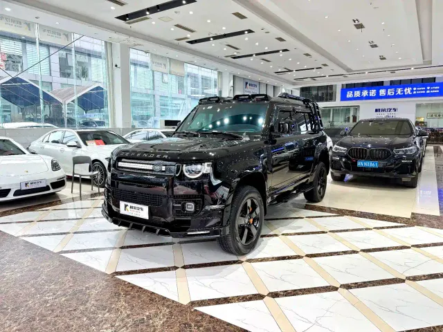 Land Rover Defender — Фото автомобиля 2