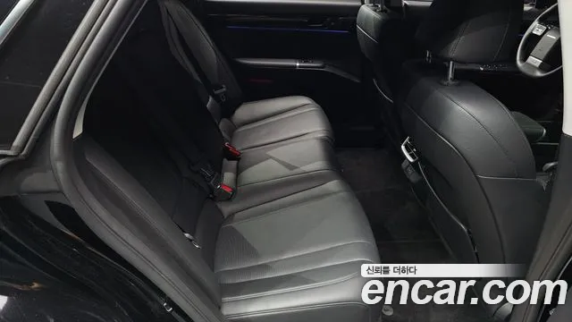 Hyundai Grandeur Grandeur (GN7) 3.5 Бензин 2WD — Фото автомобиля 11