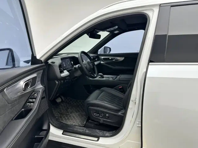 GAC Trumpchi GS8 — Фото автомобиля 10