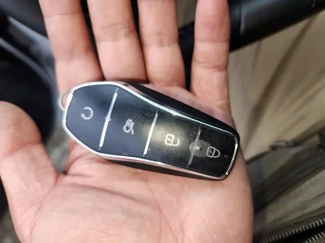 BYD Seal 05 DM-i — Фото автомобиля 8