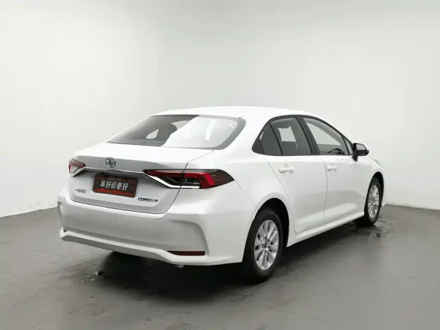 Toyota Corolla — Фото автомобиля 2