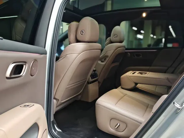 Li Auto i6 — Фото автомобиля 8