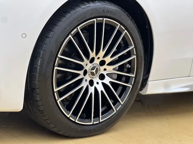 Mercedes-Benz C-Class — Фото автомобиля 24