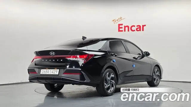 Hyundai Avante CN7 — Фото автомобиля 2