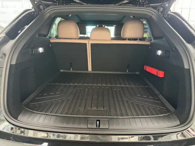 Li Auto i6 — Фото автомобиля 13