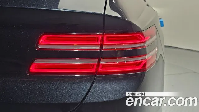Genesis GV80 — Фото автомобиля 8