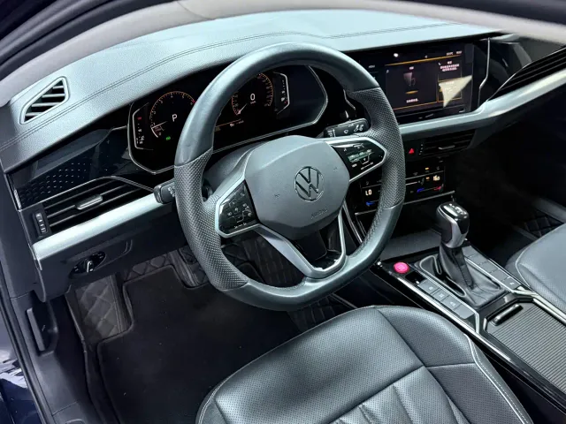 Volkswagen Passat — Фото автомобиля 6
