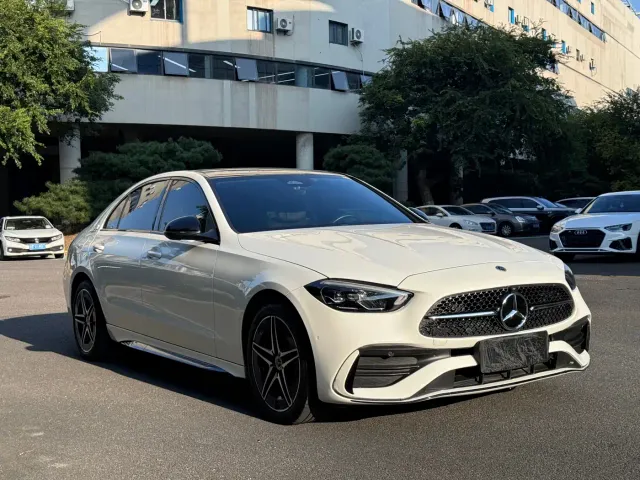 Mercedes-Benz Mercedes-Benz C-Class 2023 C 260 L Night Edition Sport — Фото автомобиля 3