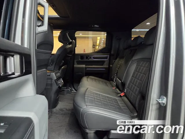 Kia Tasman Tasman 2.5T Бензин 4WD — Фото автомобиля 9