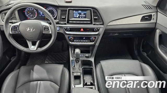 Hyundai Sonata New Rise — Фото автомобиля 10