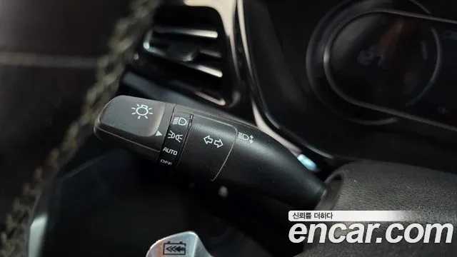 Kia Niro — Фото автомобиля 28