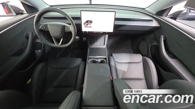 Tesla Model 3 — Фото автомобиля 6