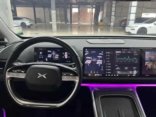 Xpeng G9 — Фото автомобиля 12