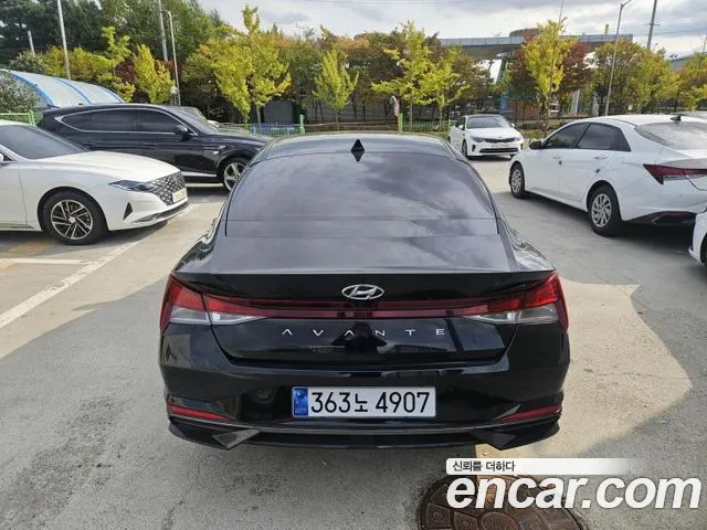 Hyundai Avante — Фото автомобиля 4