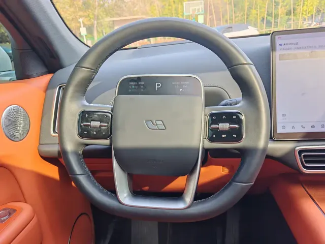 Li Auto L7 — Фото автомобиля 7