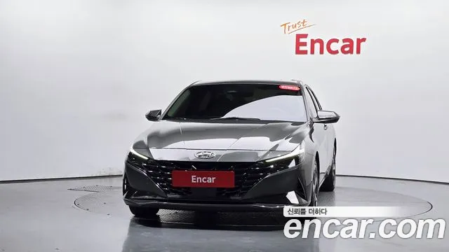 Hyundai Avante CN7 — Фото автомобиля 2