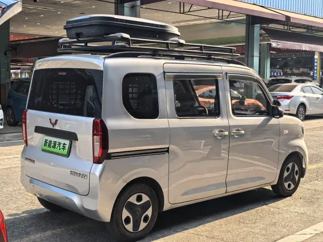 Wuling Zhiguang NEV — Фото автомобиля 14