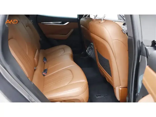 Maserati Levante — Фото автомобиля 8