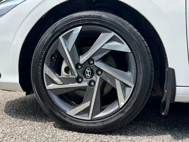 Hyundai Elantra — Фото автомобиля 9