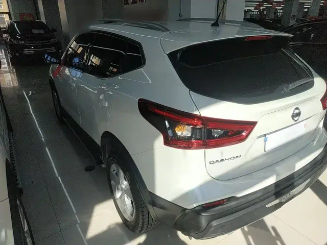 Nissan Qashqai — Фото автомобиля 4