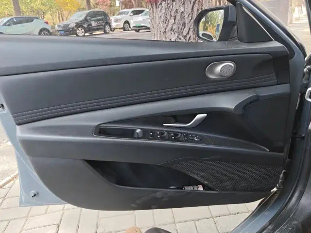 Hyundai Elantra — Фото автомобиля 7