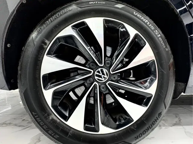 Volkswagen Passat — Фото автомобиля 20
