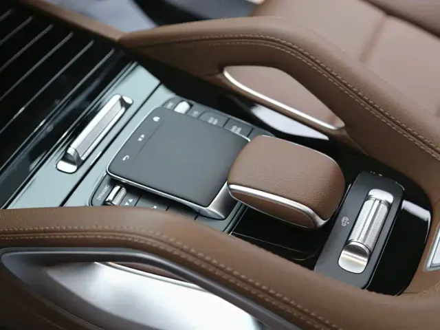 Mercedes-Benz GLE-Class — Фото автомобиля 13