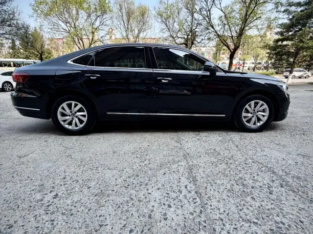 Volkswagen Passat — Фото автомобиля 7