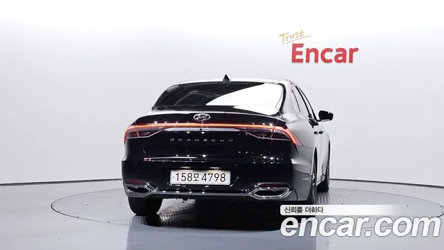 Hyundai Grandeur Новый Grandeur IG — Фото автомобиля 3