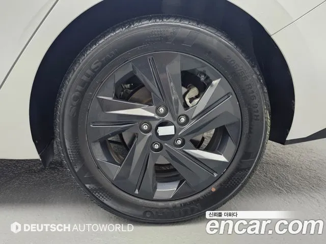 Hyundai Avante CN7 — Фото автомобиля 5