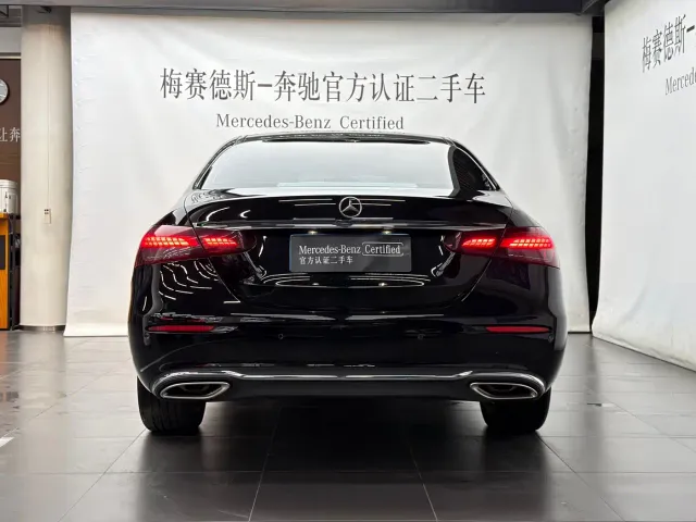 Mercedes-Benz E-Class — Фото автомобиля 5